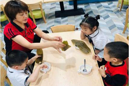 端午到棕有情——中潤大風(fēng)車國際幼兒園端午節(jié)活動(dòng)